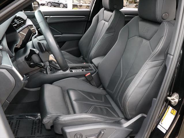 Photo of 2023 Mythos Black Metallic Audi Q3
