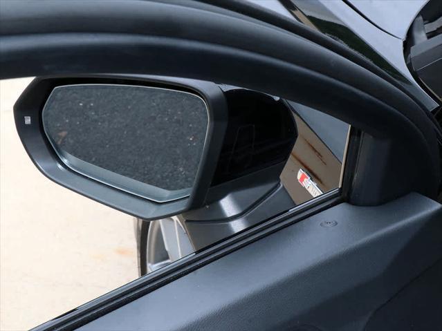 Photo of 2023 Mythos Black Metallic Audi Q3