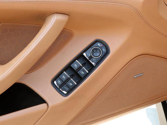 Photo of 2016 Night Blue Metallic Porsche Panamera