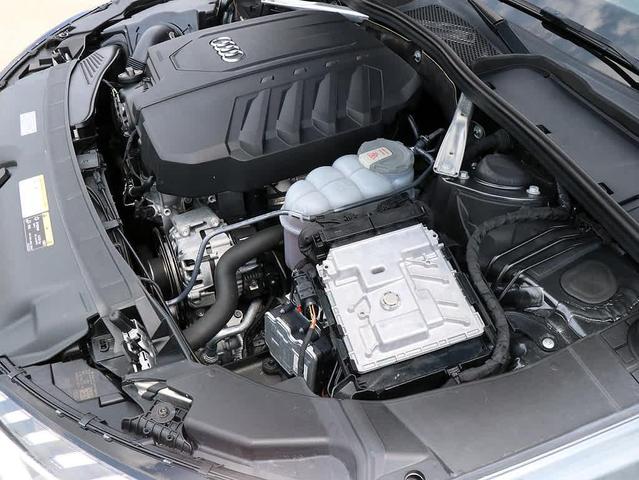 Photo of 2023 Daytona Gray Pearl Effect Audi A4