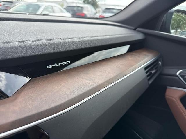 Photo of 2023 Mythos Black Metallic Audi e-tron