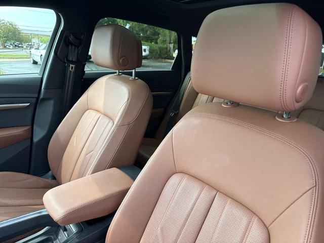 Photo of 2023 Mythos Black Metallic Audi e-tron