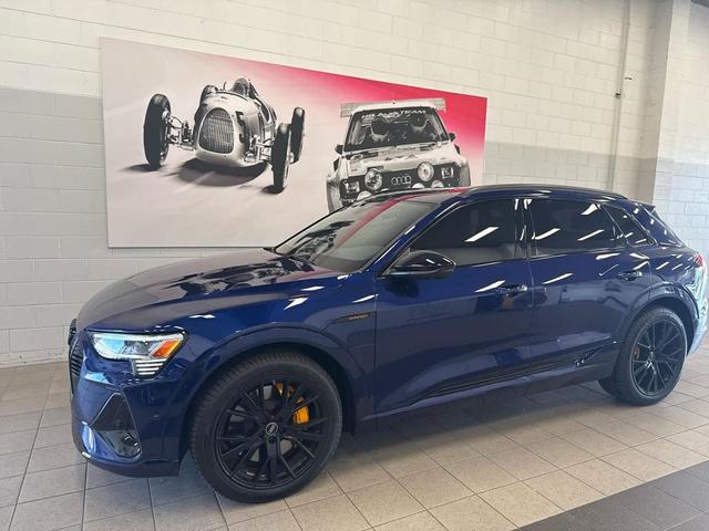 Photo of 2023 NAVARRA BLUE Audi e-tron