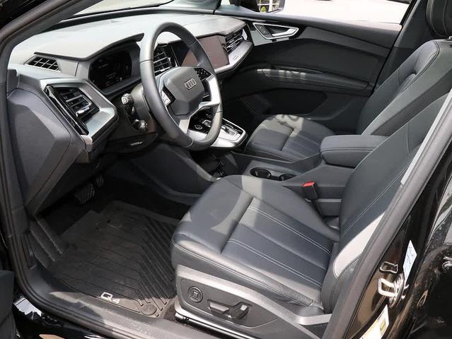 Photo of 2024 MYTHOS BLACK Audi Q4 e-tron