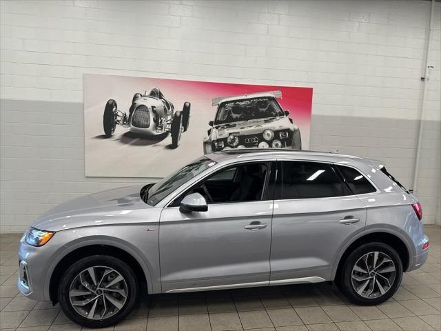 Photo of 2024 Florett Silver Metallic Audi Q5