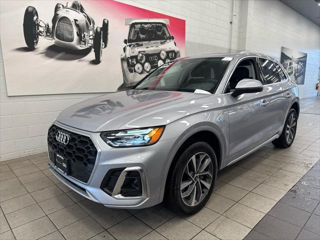 Photo of 2024 Florett Silver Metallic Audi Q5