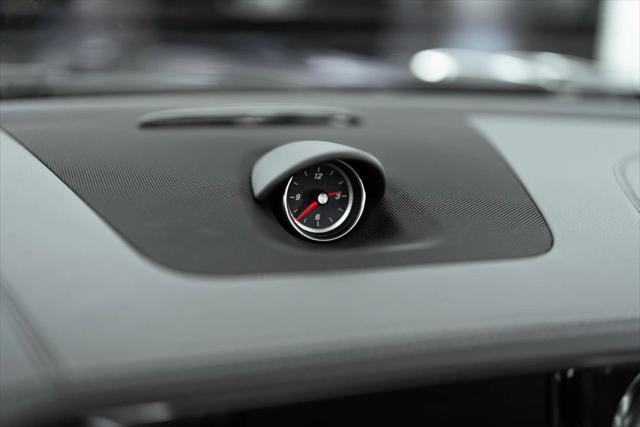 Photo of 2020 Mercedes-Benz SL 550