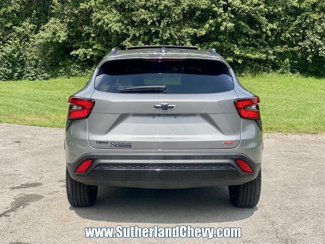 Photo of 2025 Sterling Gray Metallic Chevrolet Trax