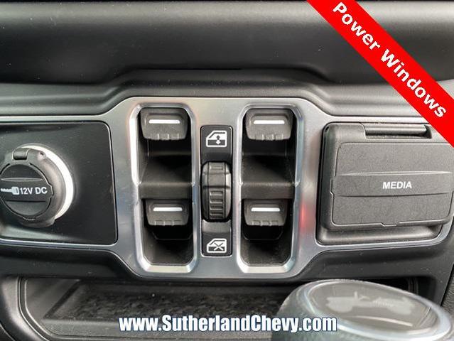Photo of 2023 Black Clearcoat Jeep Wrangler