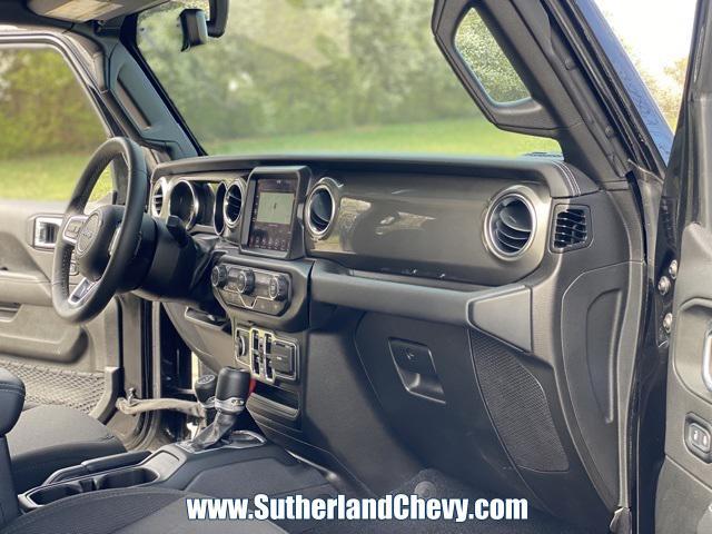 Photo of 2023 Black Clearcoat Jeep Wrangler