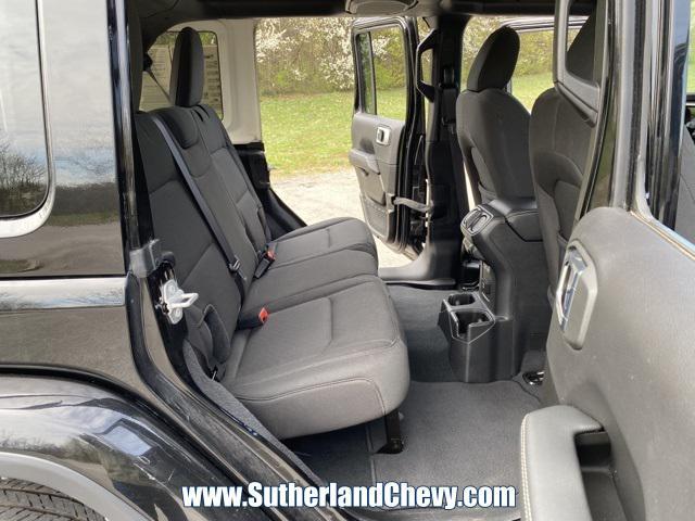 Photo of 2023 Black Clearcoat Jeep Wrangler