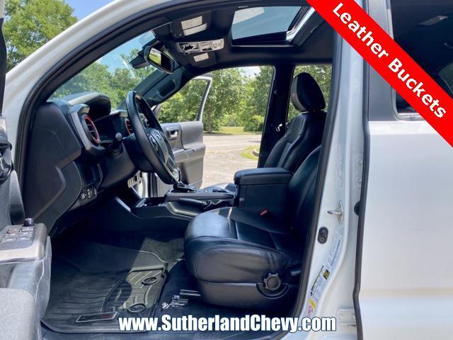 Photo of 2019 Super White Toyota Tacoma