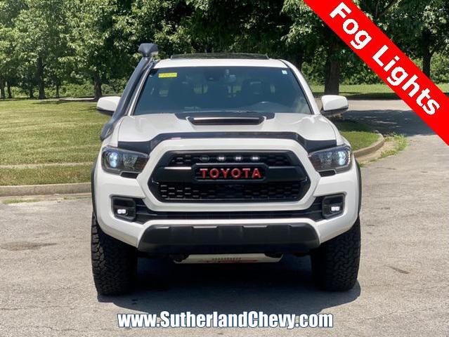 Photo of 2019 Super White Toyota Tacoma