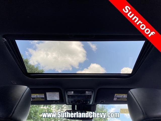 Photo of 2019 Super White Toyota Tacoma