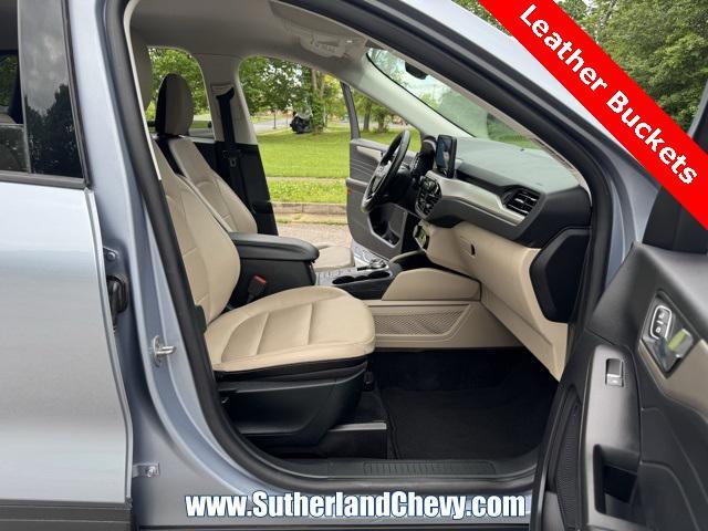 Photo of 2022 Iced Blue Silver Metallic Ford Escape