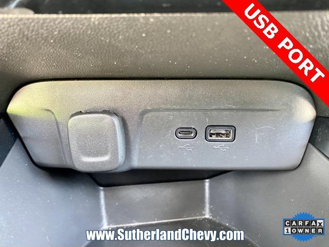 Photo of 2025 Summit White Chevrolet Trax
