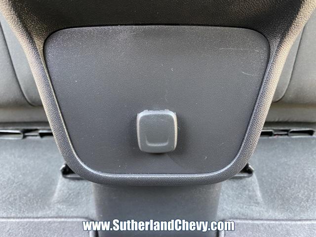 Photo of 2018 Silver Ice Metallic Chevrolet Equinox