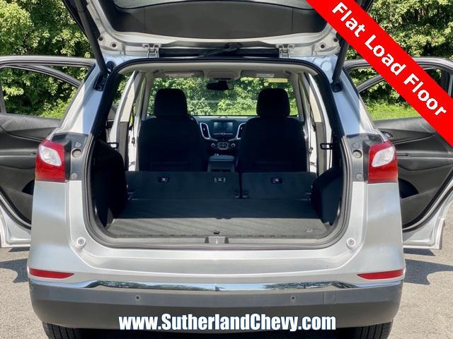 Photo of 2018 Silver Ice Metallic Chevrolet Equinox