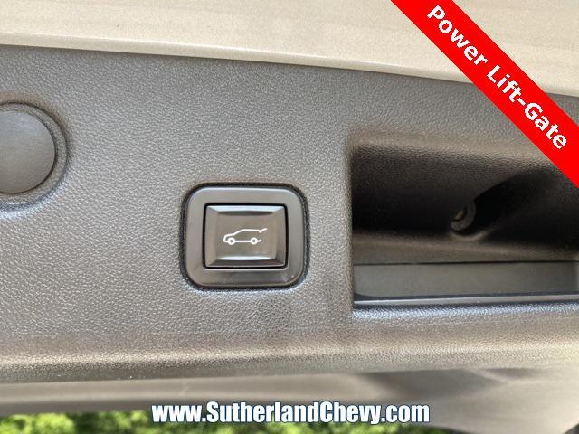 Photo of 2018 Silver Ice Metallic Chevrolet Equinox