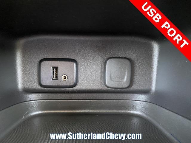 Photo of 2018 Silver Ice Metallic Chevrolet Equinox