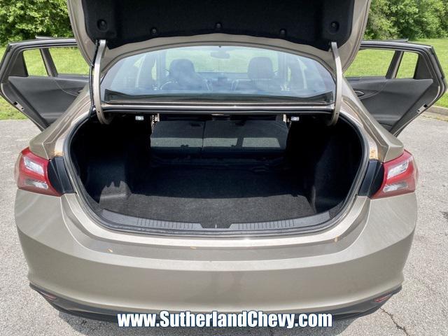 Photo of 2022 Mineral Gray Metallic Chevrolet Malibu