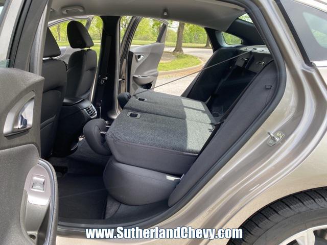 Photo of 2022 Mineral Gray Metallic Chevrolet Malibu