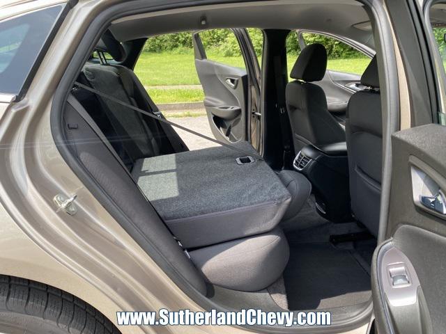 Photo of 2022 Mineral Gray Metallic Chevrolet Malibu