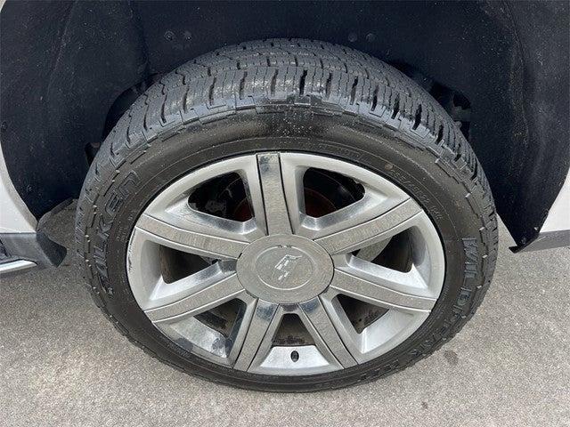 Photo of 2017 Crystal White Tri-Coat Cadillac Escalade ESV