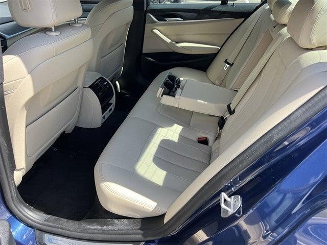 Photo of 2021 Phytonic Blue Metallic BMW 530