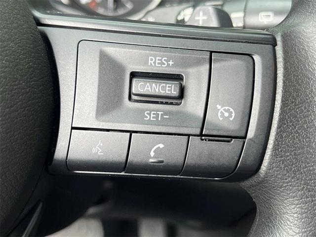Photo of 2022 Caspian Blue Nissan Rogue