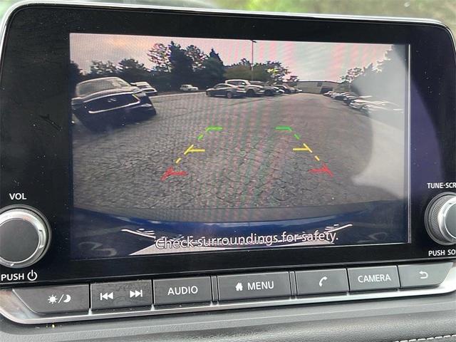 Photo of 2022 Caspian Blue Nissan Rogue