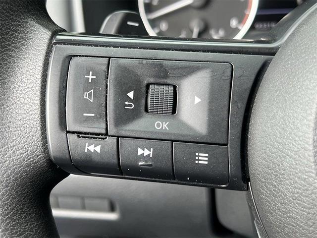 Photo of 2022 Caspian Blue Nissan Rogue