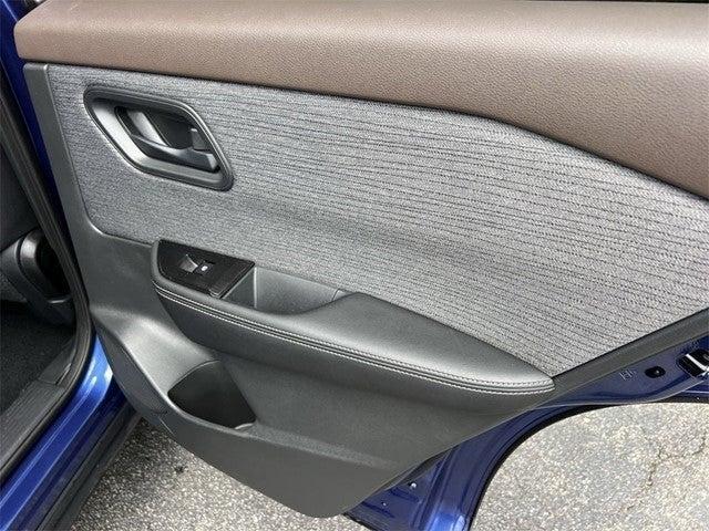 Photo of 2022 Caspian Blue Nissan Rogue