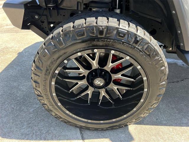 Photo of 2022 Sting Gray Clearcoat Jeep Gladiator