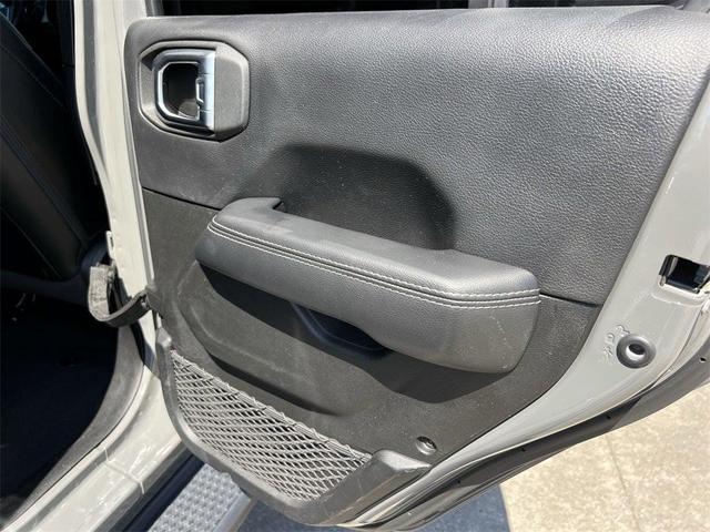Photo of 2022 Sting Gray Clearcoat Jeep Gladiator
