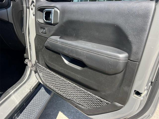 Photo of 2022 Sting Gray Clearcoat Jeep Gladiator