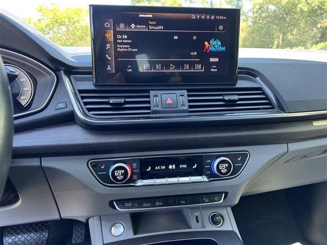 Photo of 2022 Daytona Gray Pearl Effect Audi Q5