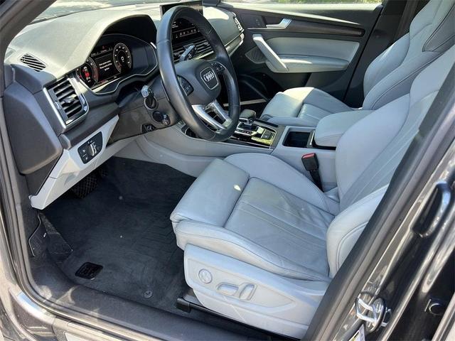 Photo of 2022 Daytona Gray Pearl Effect Audi Q5