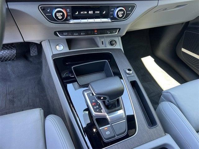 Photo of 2022 Daytona Gray Pearl Effect Audi Q5