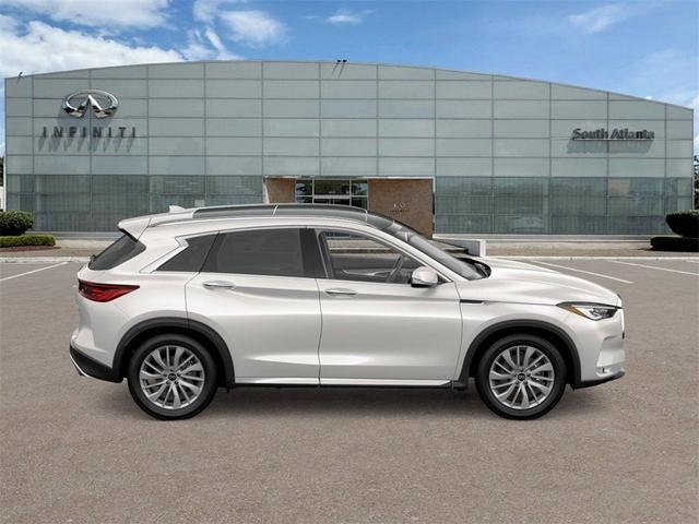 Photo of 2025 Radiant White INFINITI QX50