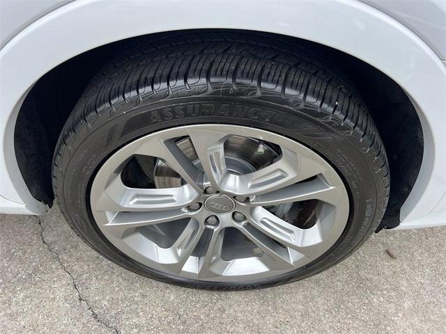 Photo of 2018 Glacier White Metallic Audi Q3