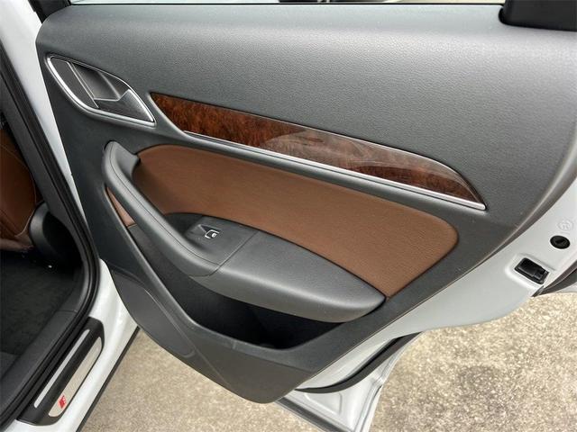 Photo of 2018 Glacier White Metallic Audi Q3