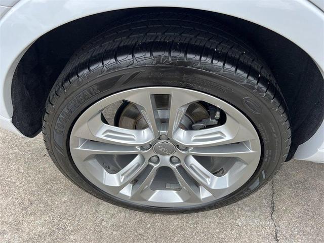 Photo of 2018 Glacier White Metallic Audi Q3