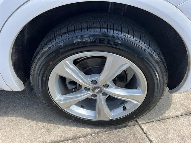 Photo of 2020 Ibis White Audi Q5