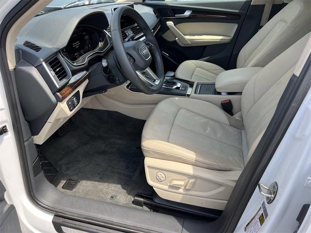 Photo of 2020 Ibis White Audi Q5