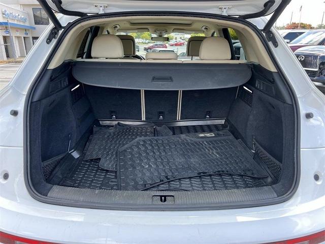 Photo of 2020 Ibis White Audi Q5