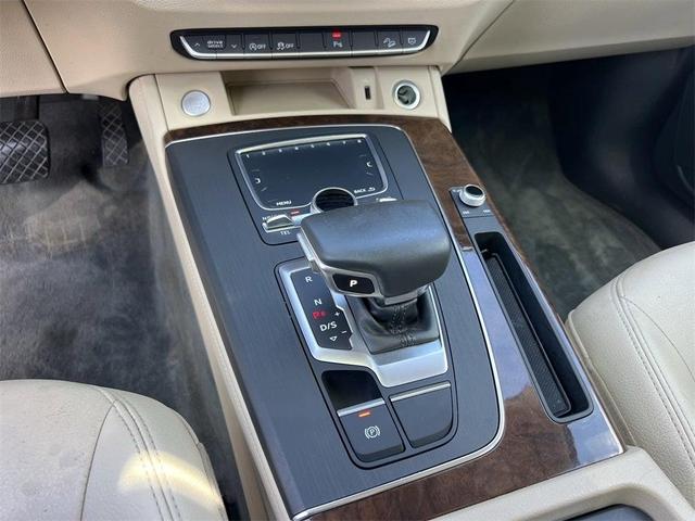 Photo of 2020 Ibis White Audi Q5