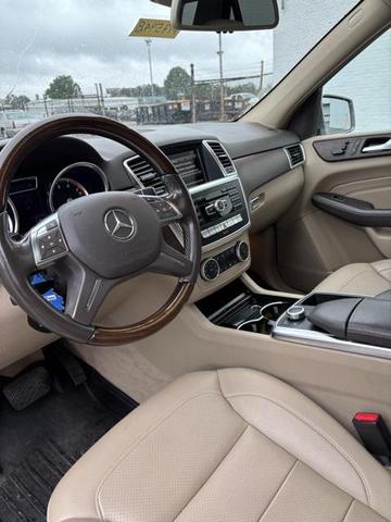 Photo of 2015 Steel Gray Metallic Mercedes-Benz M-Class