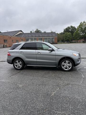 Photo of 2015 Steel Gray Metallic Mercedes-Benz M-Class