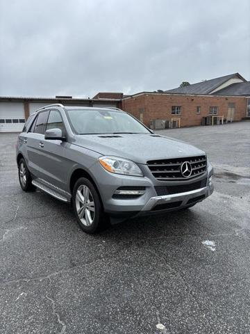 Photo of 2015 Steel Gray Metallic Mercedes-Benz M-Class